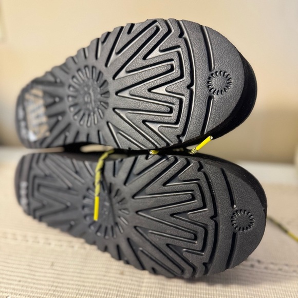 Ugg, Neumel Heritage Platform, 1130604, Green & Black Size 8 - Picture 9 of 12